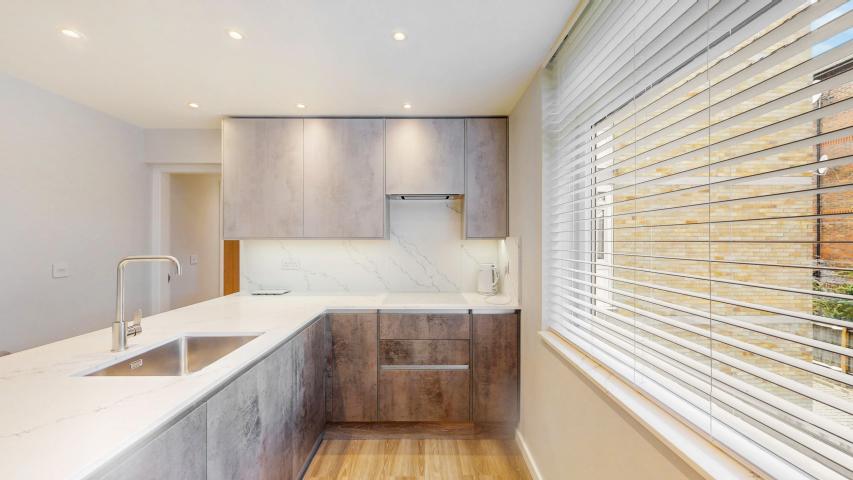 Modern Sharers Apartment Brondesbury Park, Brondesbury 